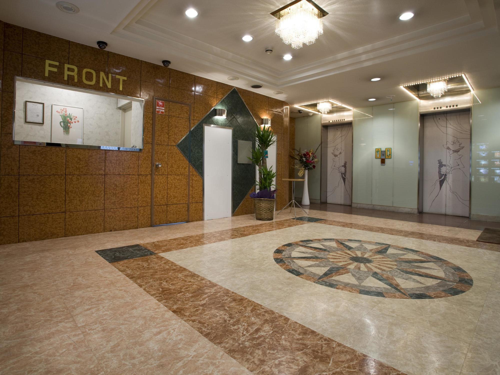 Hotel Candy Hall (Adults Only) Осака Екстериор снимка