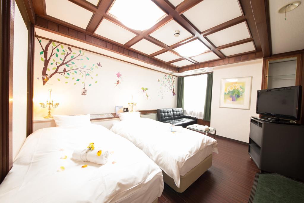 Hotel Candy Hall (Adults Only) Осака Екстериор снимка