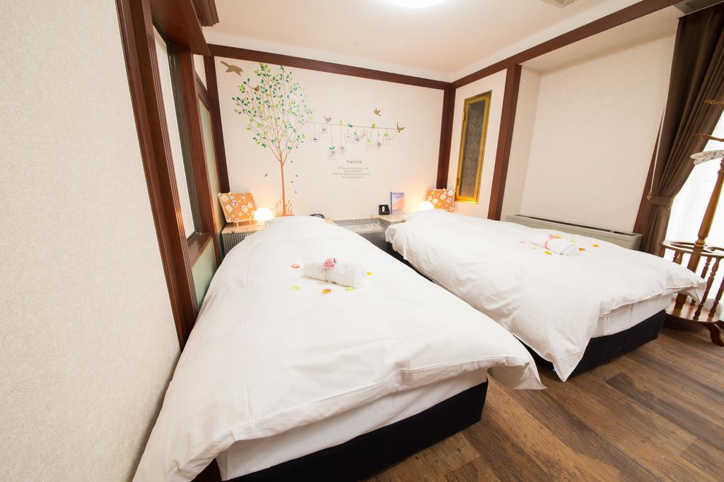 Hotel Candy Hall (Adults Only) Осака Екстериор снимка