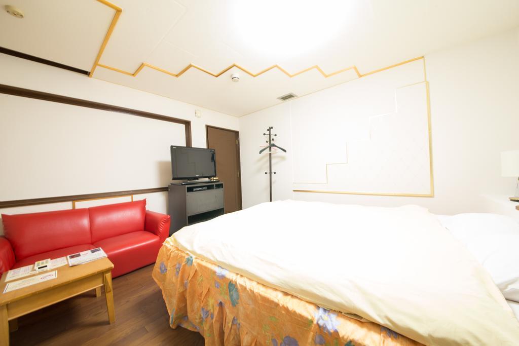 Hotel Candy Hall (Adults Only) Осака Екстериор снимка