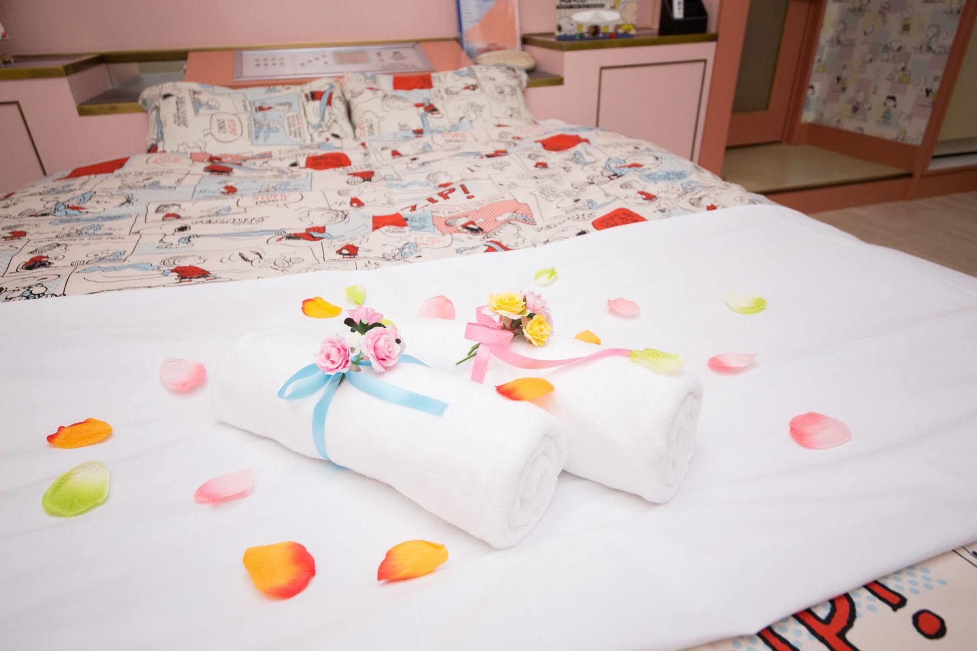 Hotel Candy Hall (Adults Only) Осака Екстериор снимка