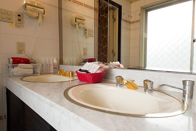 Hotel Candy Hall (Adults Only) Осака Екстериор снимка